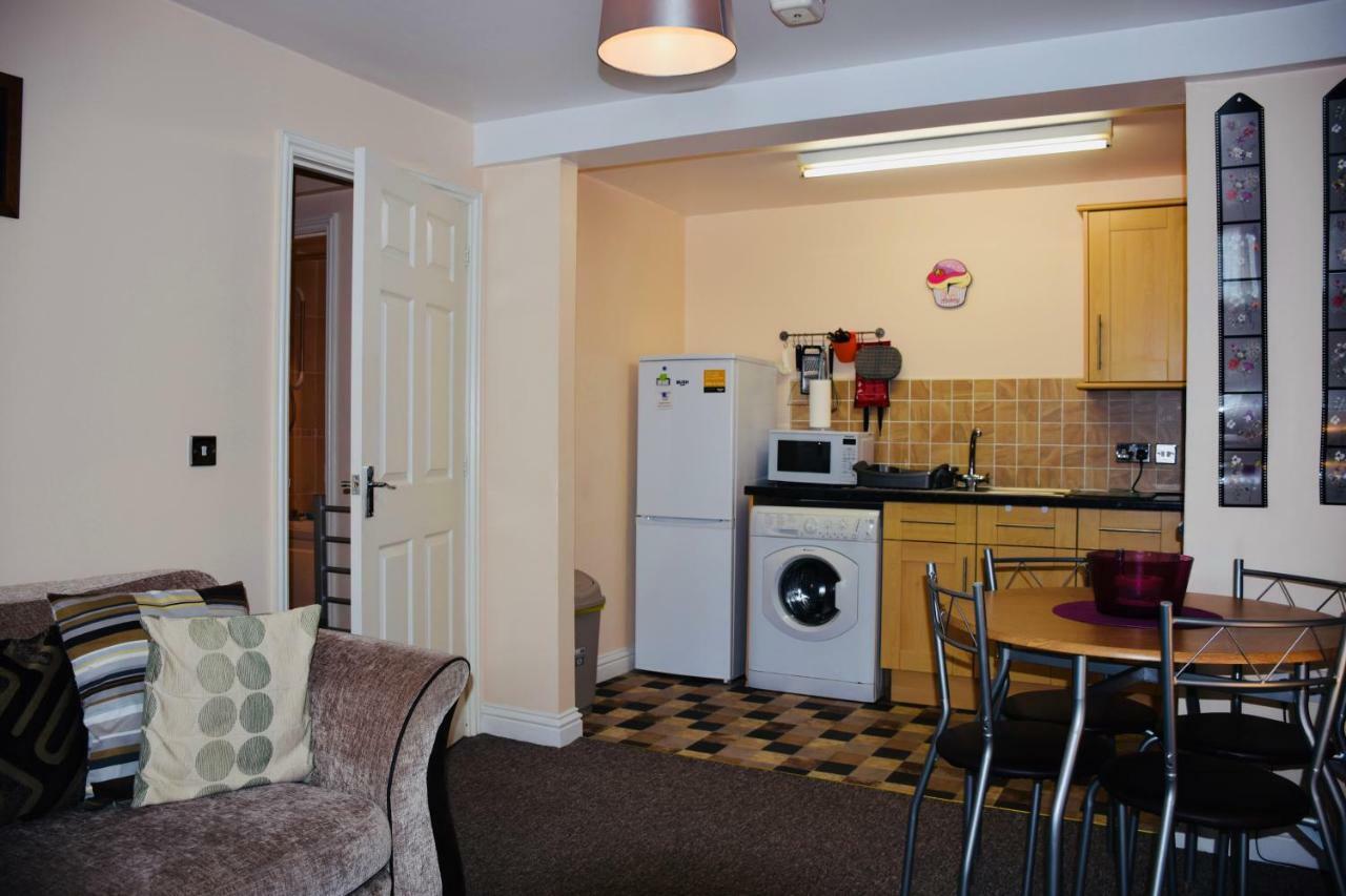 8 York Mews Apartment Shepton Mallet Bagian luar foto