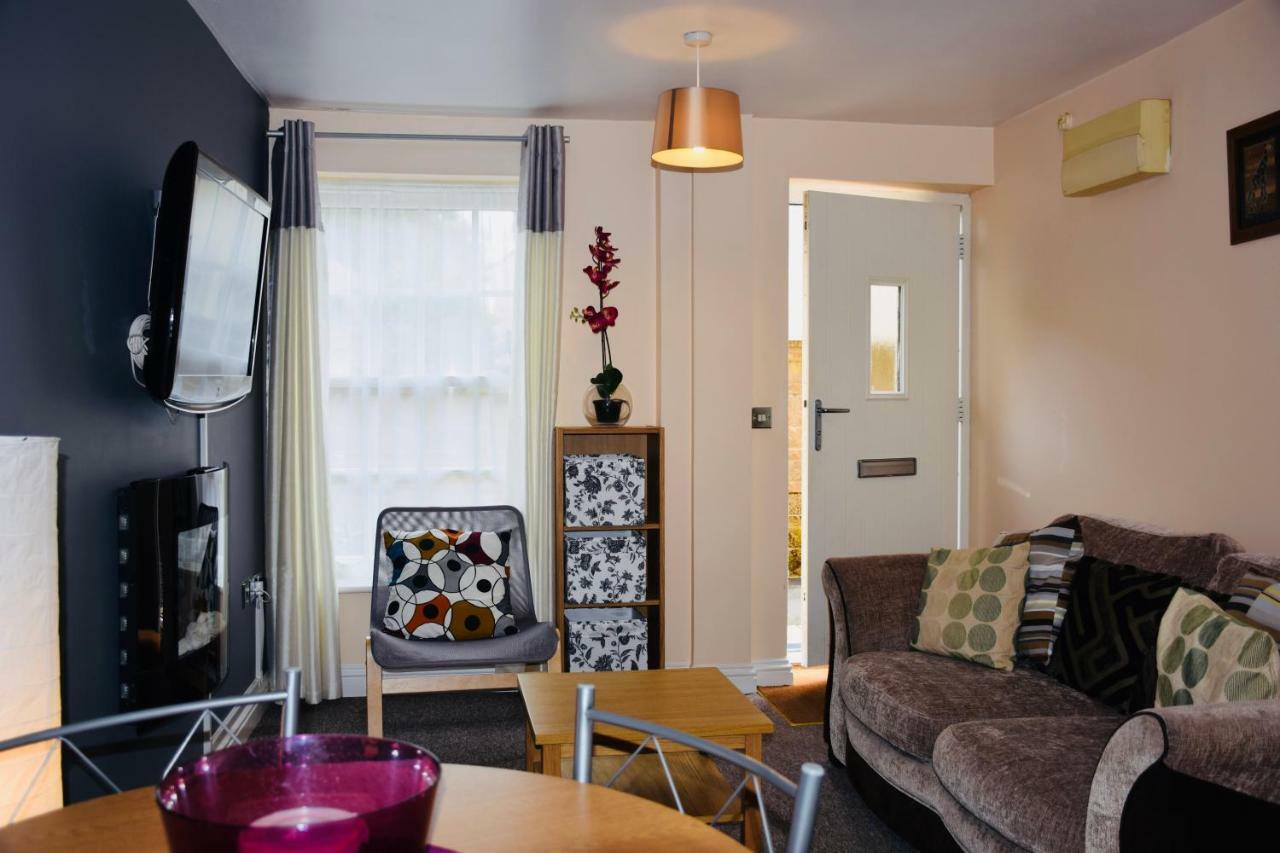 8 York Mews Apartment Shepton Mallet Bagian luar foto